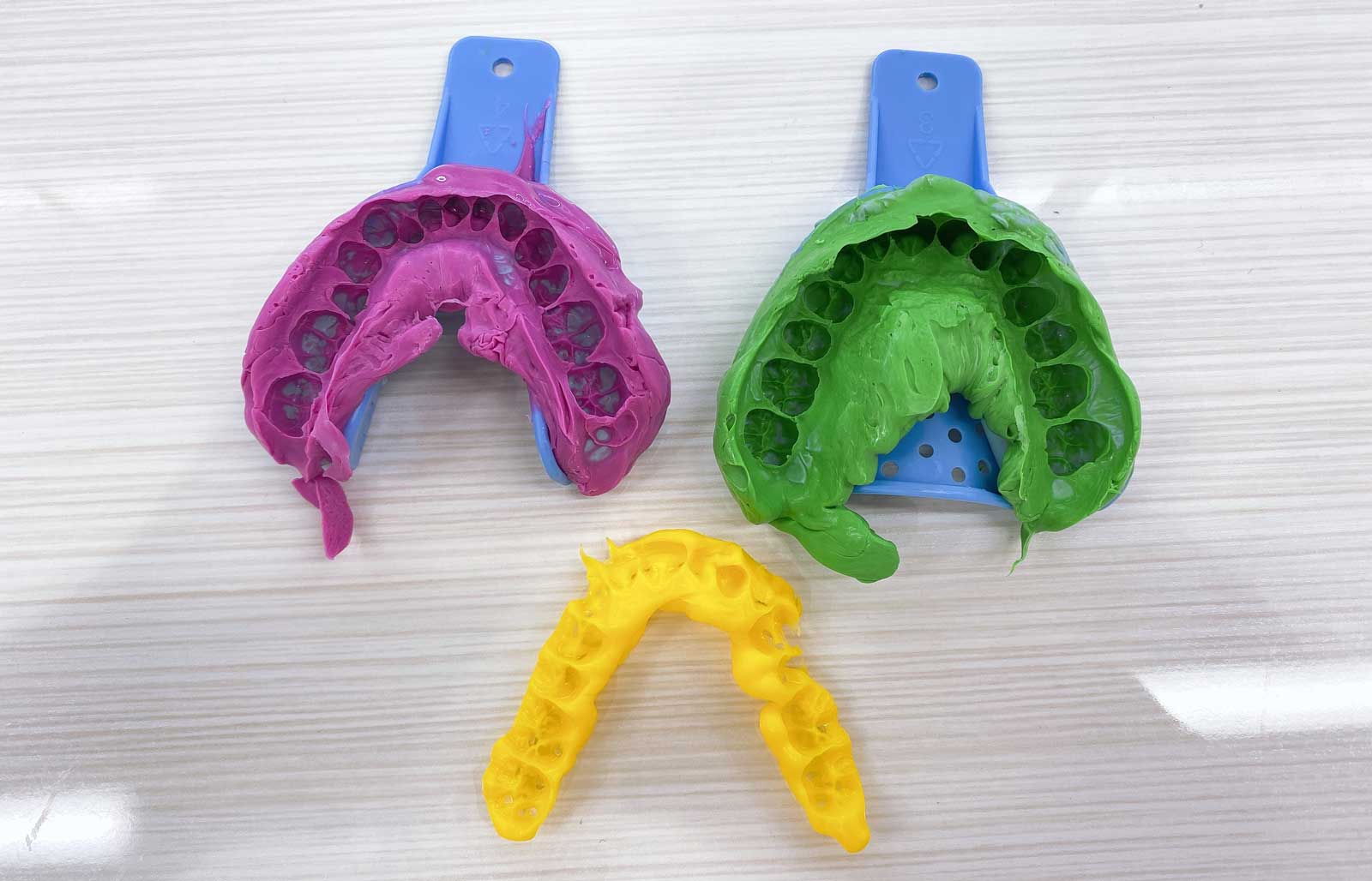 シリコンで型取り